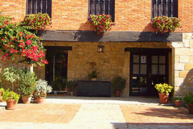 Exteriores de Posada San Telmo, tu alojamiento rural en Cantabria