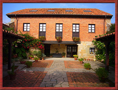 Posada San Telmo: Alojamientos rurales de Cantabria, ESPAA